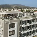 Aparthotel Divine & 4*