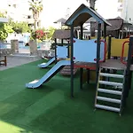 Aparthotel Divine & 4*