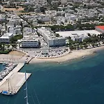 מלון דירות Divine & 4*