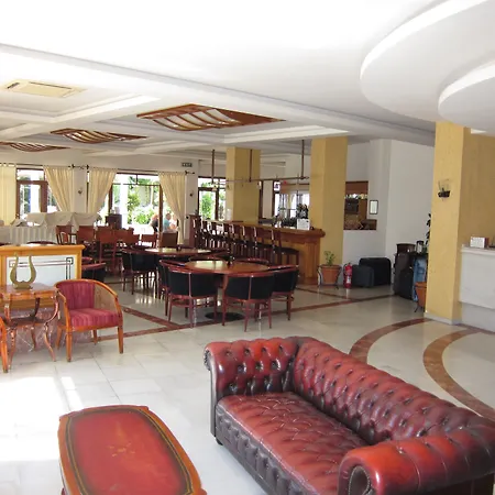 아파트호텔 Divine & 4*