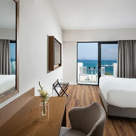 Divine & 4* İstanköy