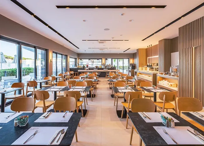 Divine & Lejlighedshotel Kos By