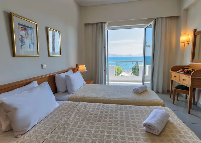 Divine & העיירה קוס