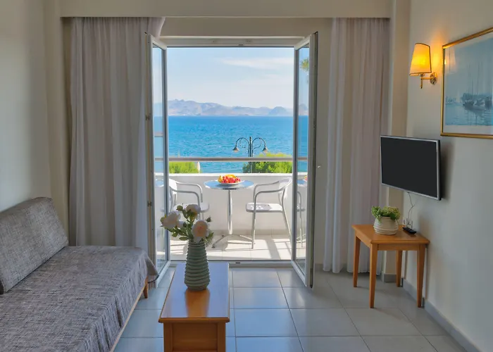 Divine & העיירה קוס