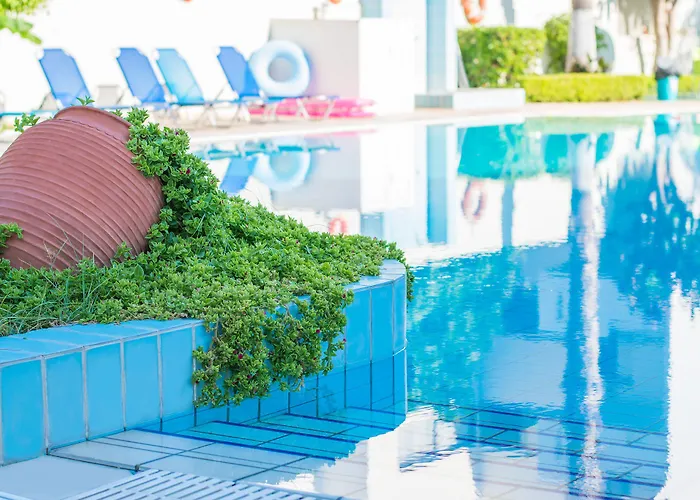 Divine & Apartmanhotel 4*