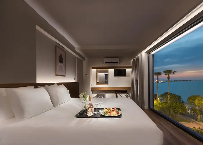 Divine & 4* העיירה קוס