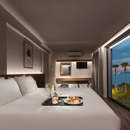 Divine & 4* Kos Town